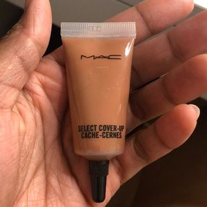 MAC COSMETICS select cover up